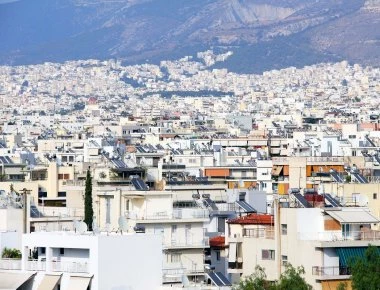 «Mr. Chang»: Ο Κινέζος που σάρωσε την αγορά ακινήτων της Αθήνας